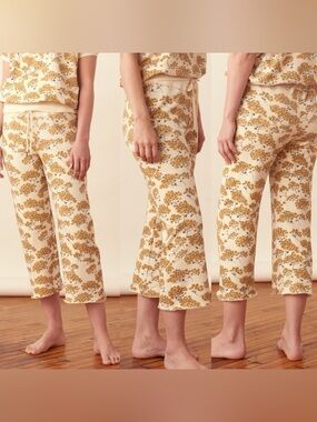 THE GREAT • wide leg cropped sweatpants in chamomile floral - size 0 small